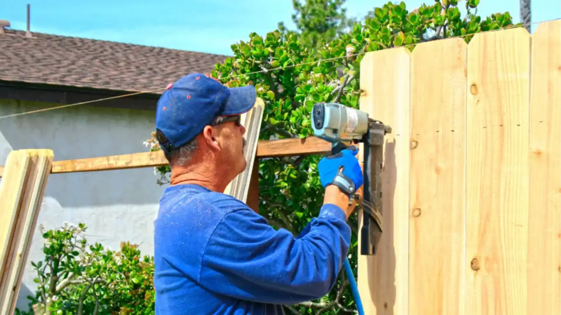 How to Choose a Fence Company in the Chicago Suburbs