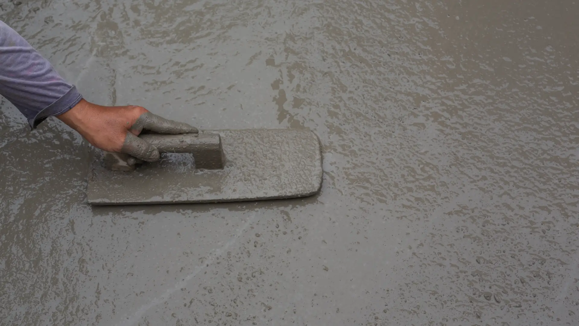 How Texas Heat and Humidity Should Shape Your Concrete Coating Decision