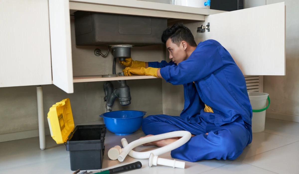 Five Common Plumbing Issues That Require A Plumber Near Me
