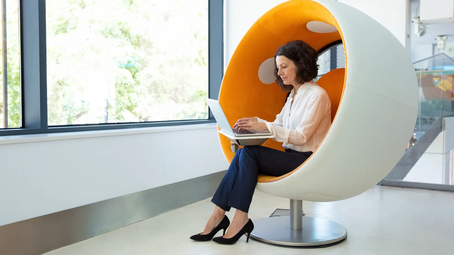 Soundproof Office Pod for Home: What Actually Blocks Noise