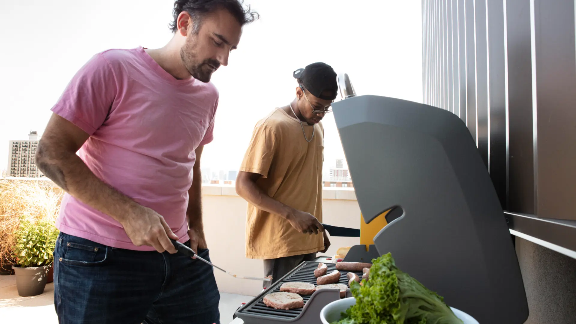 ​​How to Master Temperature Control for Varied Ingredients on a Griddle BBQ